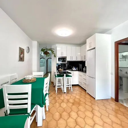 Διαμέρισμα Three Bedroom In Center Of Cruz With Wifi And Parking Place Σάντα Κρουζ Τενερίφης